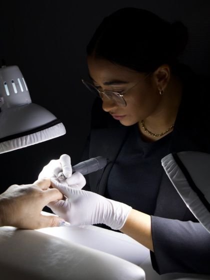 Norela Morales, manicurista profesional y formadora en Medellín