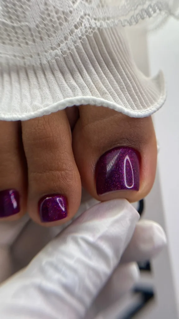 Pedicura profesional en Medellín con cuidado de laterales